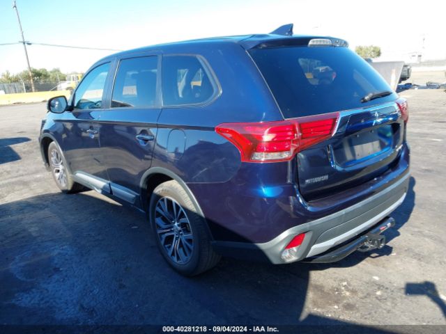 JA4AD3A36JJ000478 Mitsubishi Outlander Se