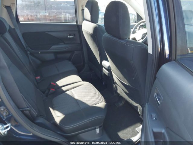 JA4AD3A36JJ000478 Mitsubishi Outlander Se
