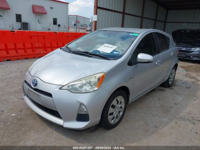 JTDKDTB32E1070834 Toyota Prius C One