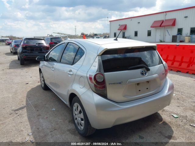 JTDKDTB32E1070834 Toyota Prius C One