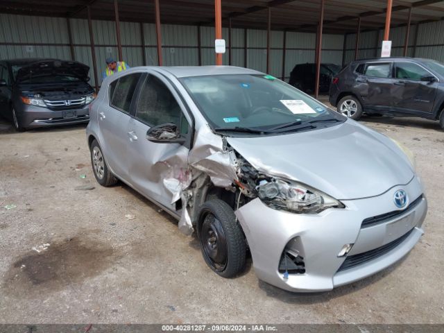 JTDKDTB32E1070834 Toyota Prius C One