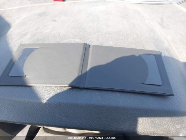 2024 TESLA MODEL Y 7SAYGDEE9RF058832 Photo 10