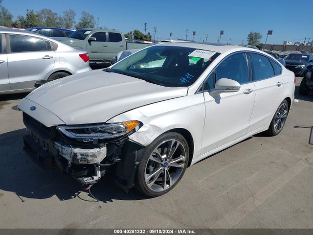 Ford Fusion Titanium 2019 3FA6P0K99KR286747 Image 2