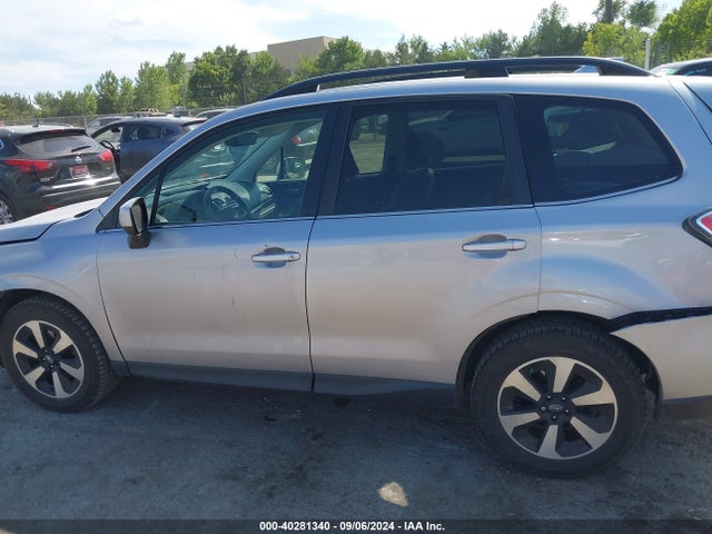 Subaru Forester 2.5i Limited 2017 JF2SJARC2HH564983 Image 14