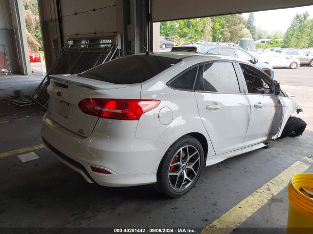 Ford FOCUS SE 2015 1FADP3FE0FL300779 Image 4