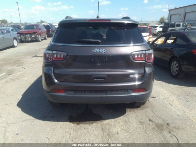 3C4NJCBB5JT194144 Jeep Compass Latitude Fwd