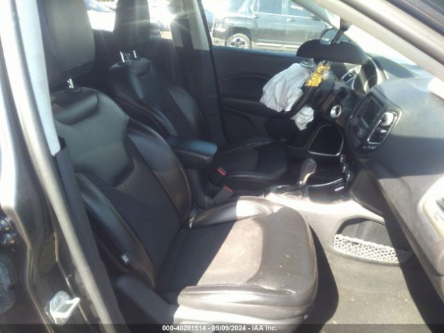 3C4NJCBB5JT194144 Jeep Compass Latitude Fwd