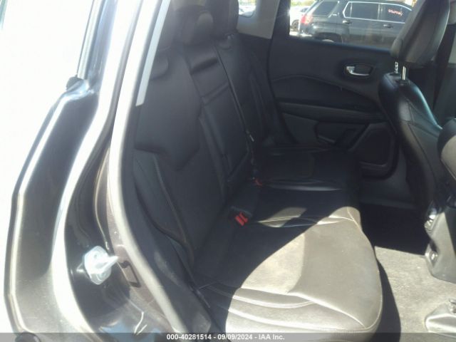 3C4NJCBB5JT194144 Jeep Compass Latitude Fwd
