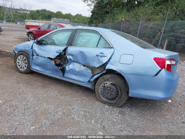 4T1BD1FK8EU105005 Toyota Camry Hybrid Le