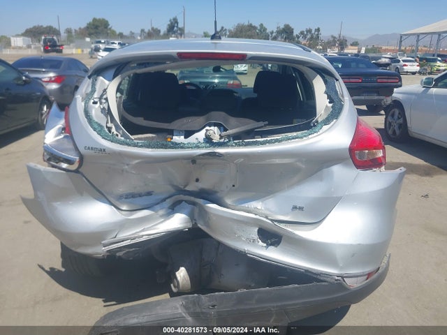 Ford FOCUS SE 2018 1FADP3K23JL207579 Image 16
