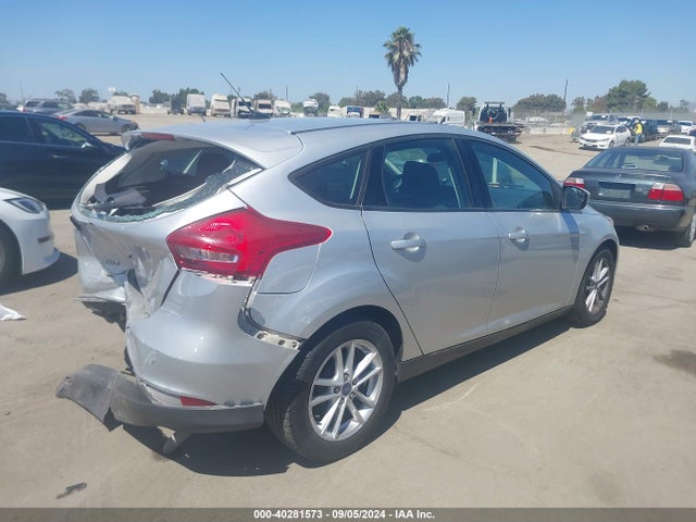 Ford FOCUS SE 2018 1FADP3K23JL207579 Image 4