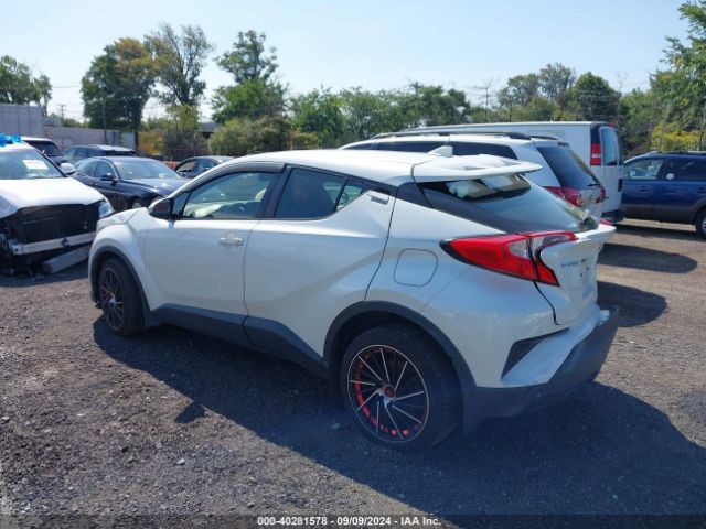 JTNKHMBX8J1010933 Toyota C-HR XLE