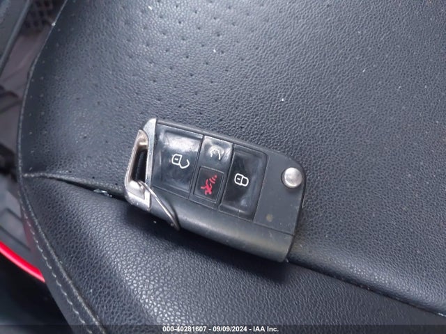 3VV3B7AX6LM057396 Volkswagen Tiguan