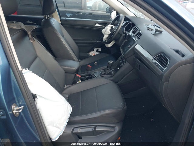 3VV3B7AX6LM057396 Volkswagen Tiguan