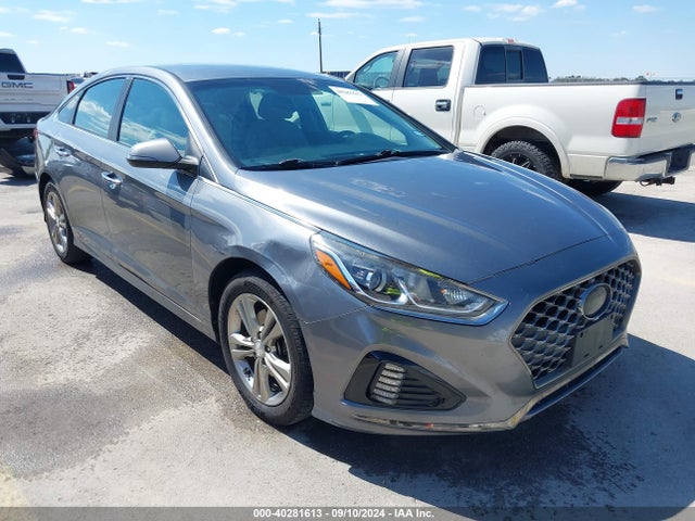 2019 5NPE34AF9KH769075 main image