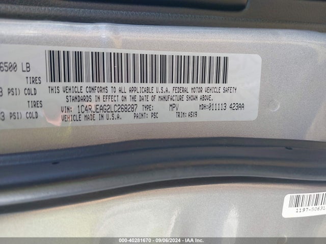 1C4RJEAG2LC268287 Jeep Grand Cherokee Laredo 4x2
