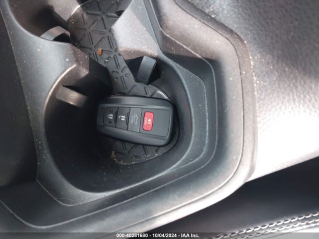 2T3A1RFV6MC169001 Toyota Rav4 Xle Premium