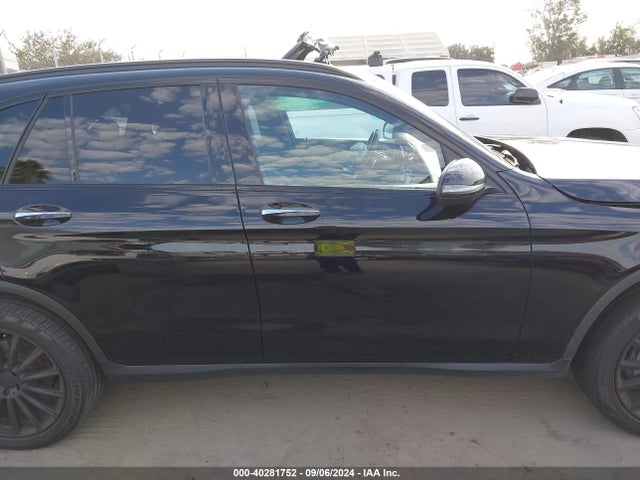 W1N0G8DB4MV284434 Mercedes-Benz Glc 300 Suv
