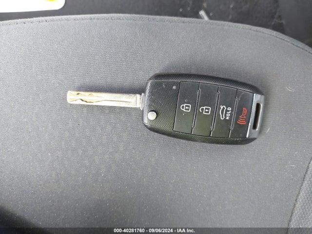 KIA Optima Lx 2015 5XXGM4A73FG504247 Image 11