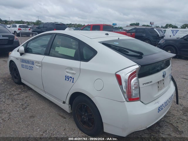 Toyota Prius Two 2014 JTDKN3DUXE0359422 Image 3