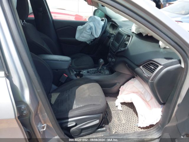 1C4PJMCX2KD276607 Jeep Cherokee North