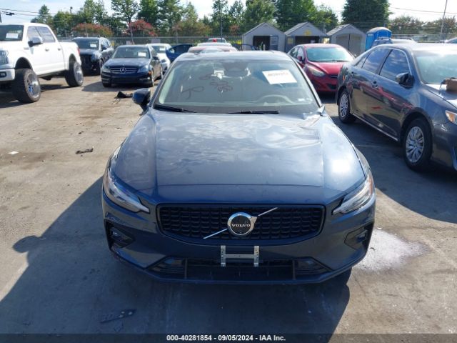 7JRL12FL1RG289497 Volvo S60 B5 Plus Dark Theme