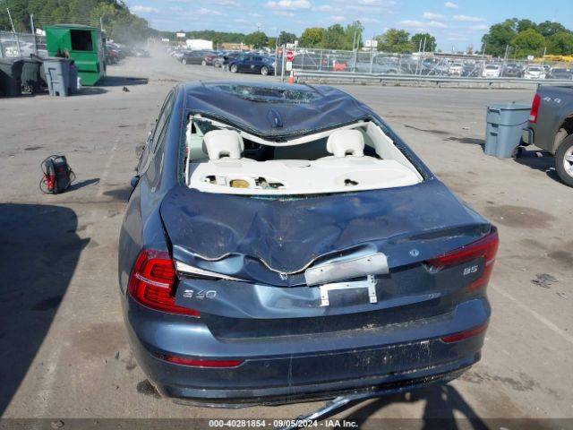 7JRL12FL1RG289497 Volvo S60 B5 Plus Dark Theme