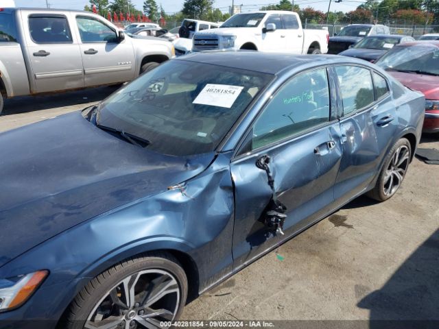7JRL12FL1RG289497 Volvo S60 B5 Plus Dark Theme