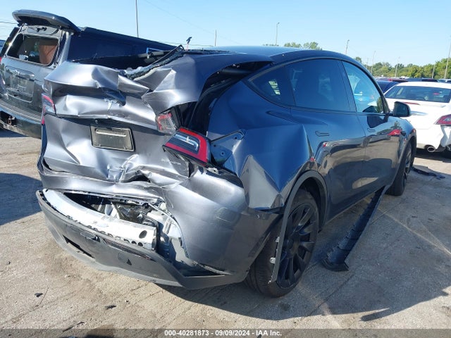 2023 TESLA MODEL Y 7SAYGDEEXPA186457 Photo 3