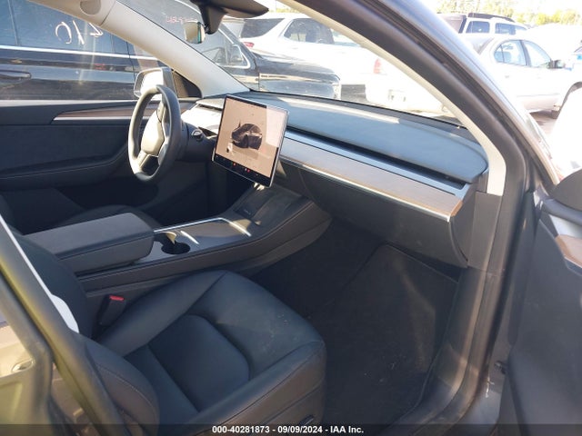2023 TESLA MODEL Y 7SAYGDEEXPA186457 Photo 4