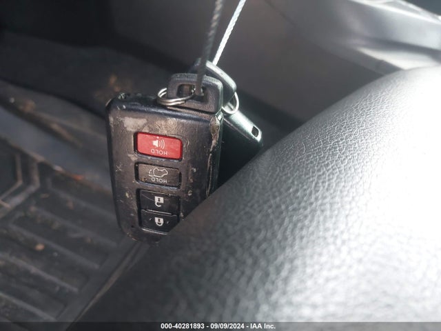 Toyota Rav4 Limited 2017 2T3YFREVXHW367764 Image 11