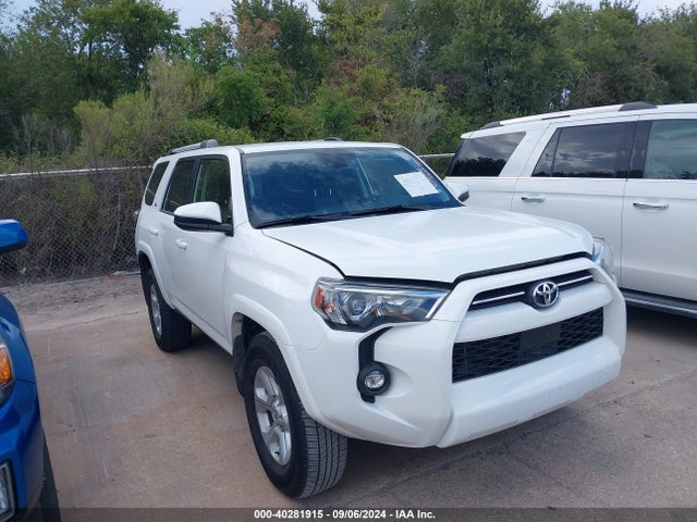 Toyota 4RUNNER SR5 2024 JTEEU5JRXR5305523 main image