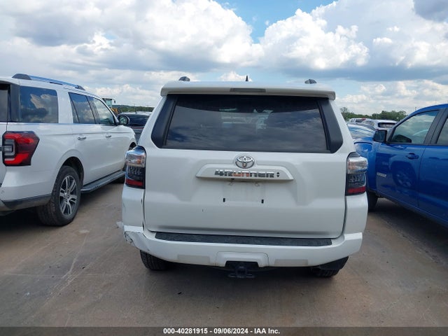 Toyota 4RUNNER SR5 2024 JTEEU5JRXR5305523 Image 16