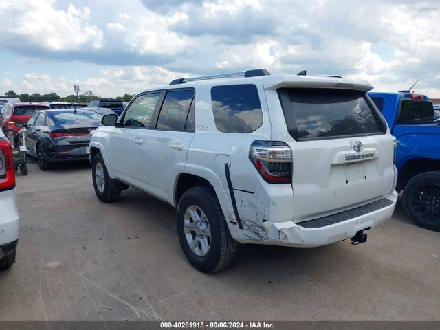 Toyota 4RUNNER SR5 2024 JTEEU5JRXR5305523 Image 3