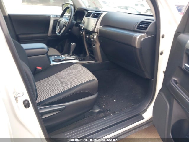 Toyota 4RUNNER SR5 2024 JTEEU5JRXR5305523 Image 5