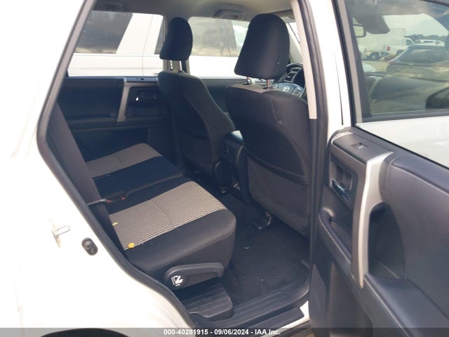 Toyota 4RUNNER SR5 2024 JTEEU5JRXR5305523 Image 8