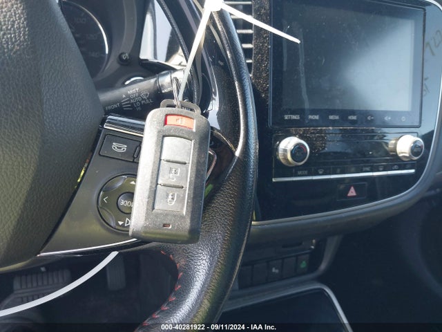 2020 MITSUBISHI OUTLANDER JA4AD3A35LZ045237 Photo 10
