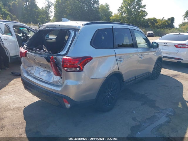 2020 MITSUBISHI OUTLANDER JA4AD3A35LZ045237 Photo 3