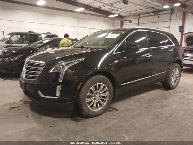 Cadillac XT5 LUXURY 2018 1GYKNDRS8JZ226669 Image 2