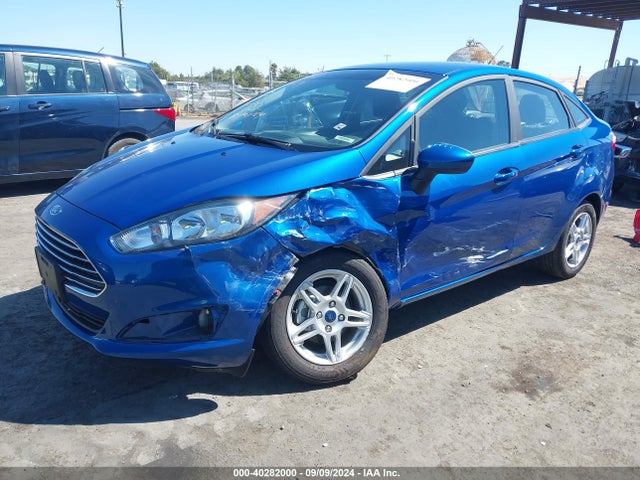 Ford FIESTA SE 2019 3FADP4BJ6KM130154 Image 2