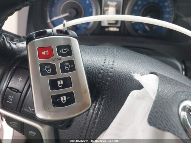 5TDYK3DC7FS649772 Toyota Sienna Xle 8 Passenger