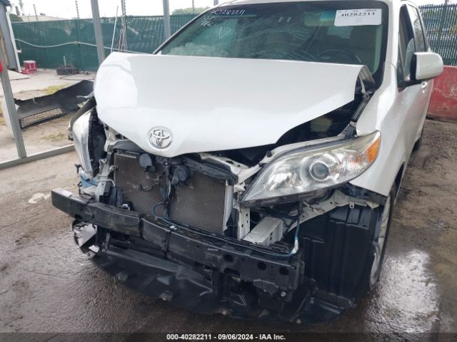 5TDYK3DC7FS649772 Toyota Sienna Xle 8 Passenger