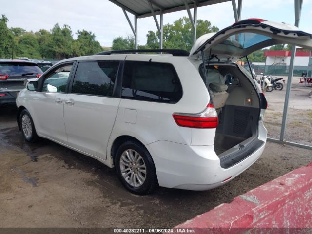 5TDYK3DC7FS649772 Toyota Sienna Xle 8 Passenger