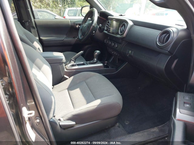 3TMCZ5AN3KM264596 Toyota Tacoma Trd Off Road