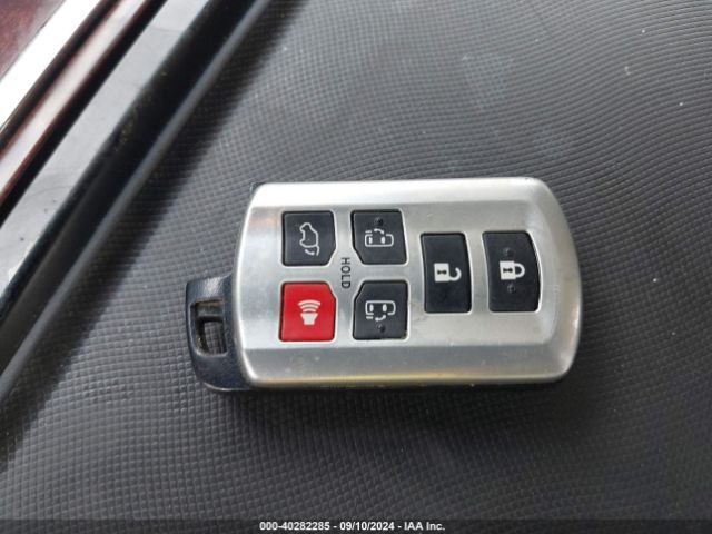 5TDYK3DC7ES522504 Toyota Sienna Xle V6 8 Passenger