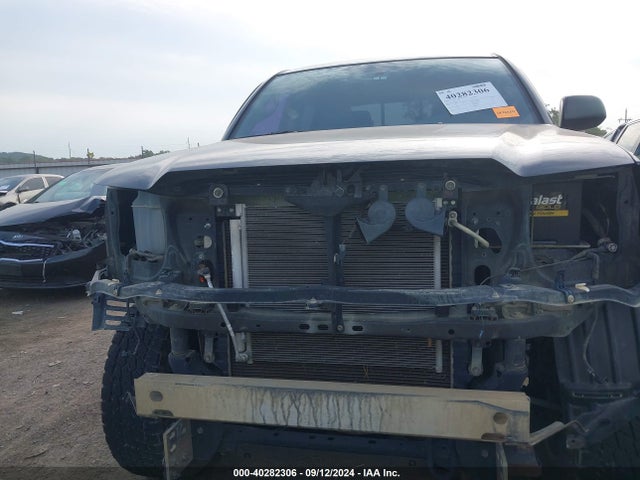 Toyota Tacoma Base V6 2015 5TFLU4EN3FX131114 Image 13