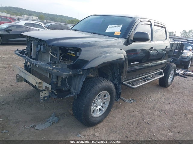 Toyota Tacoma Base V6 2015 5TFLU4EN3FX131114 Image 2