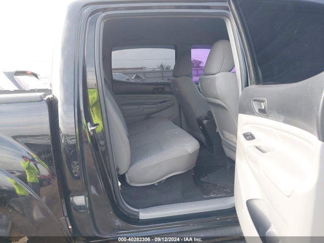 Toyota Tacoma Base V6 2015 5TFLU4EN3FX131114 Image 8