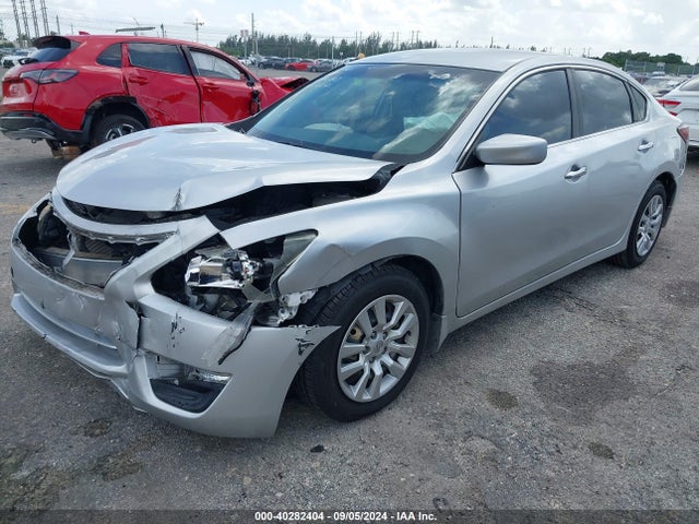 Nissan Altima 2.5 S 2015 1N4AL3APXFC486242 Image 2