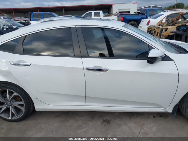 Honda Civic Touring 2019 JHMFC1F92KX002239 Image 12